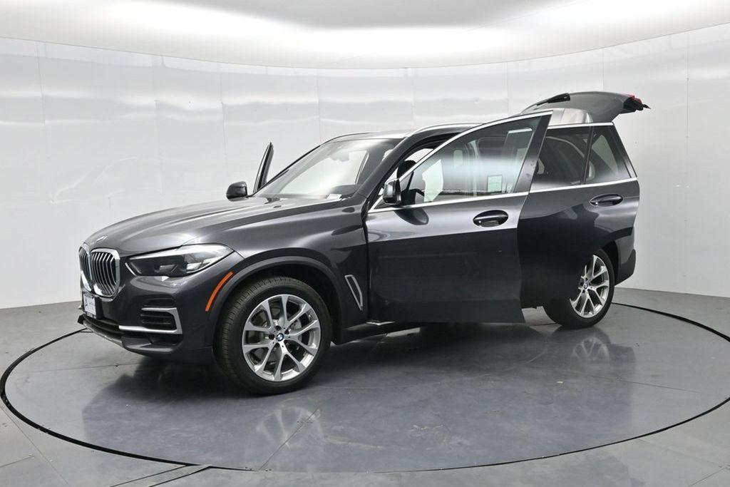 Used 2023 BMW X5 xDrive40i AWD/4WD image 43