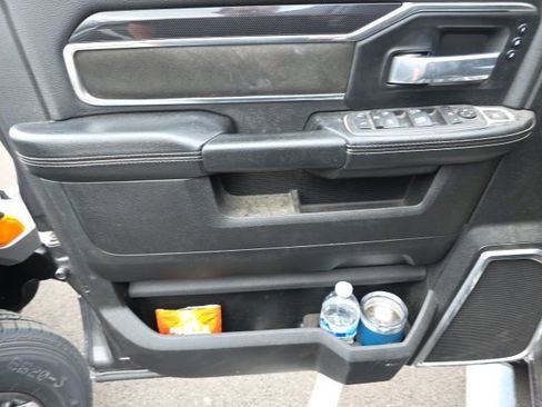 Used 2022 RAM 2500 Laramie w/ Night Edition image 13