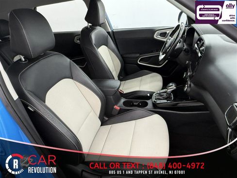 Used 2023 Kia Soul GT-Line FWD image 38