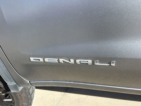 Used 2019 GMC Sierra 1500 Denali w/ Technology Package image 11