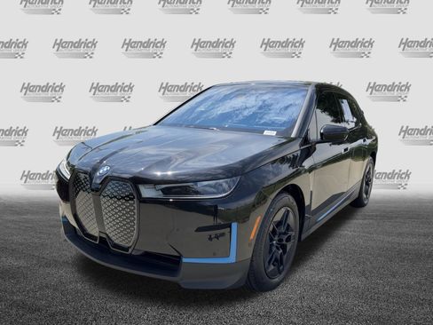 Certified 2023 BMW iX xDrive50 w/ Premium Package AWD/4WD image 5