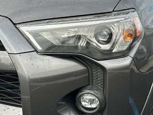 Used 2022 Toyota 4Runner SR5 Premium w/ Moonroof Package image 49