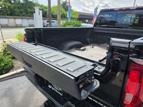 Used 2022 GMC Sierra 2500 Denali AWD/4WD image 12