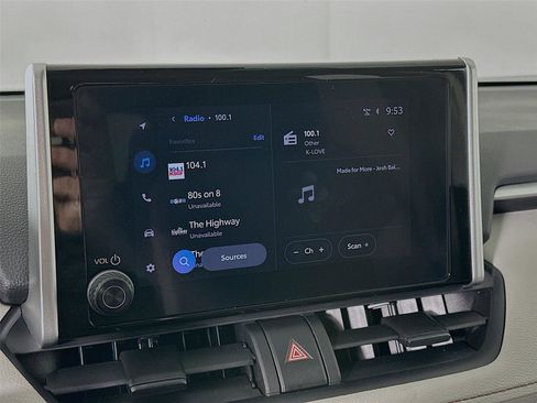 Used 2025 Toyota RAV4 XLE image 14