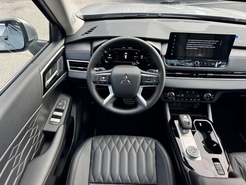 New 2026 Mitsubishi Outlander SEL FWD image 18