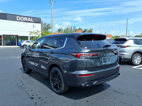 New 2026 Mitsubishi Outlander LE FWD image 7