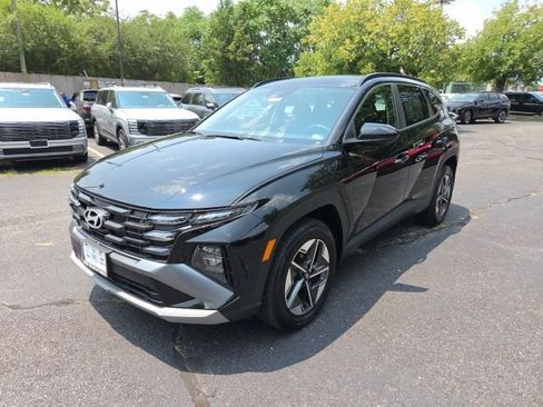 Certified 2025 Hyundai Tucson SEL AWD/4WD image 2