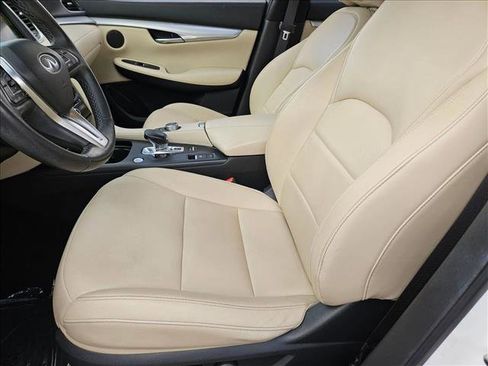 Used 2021 INFINITI QX50 Essential image 16