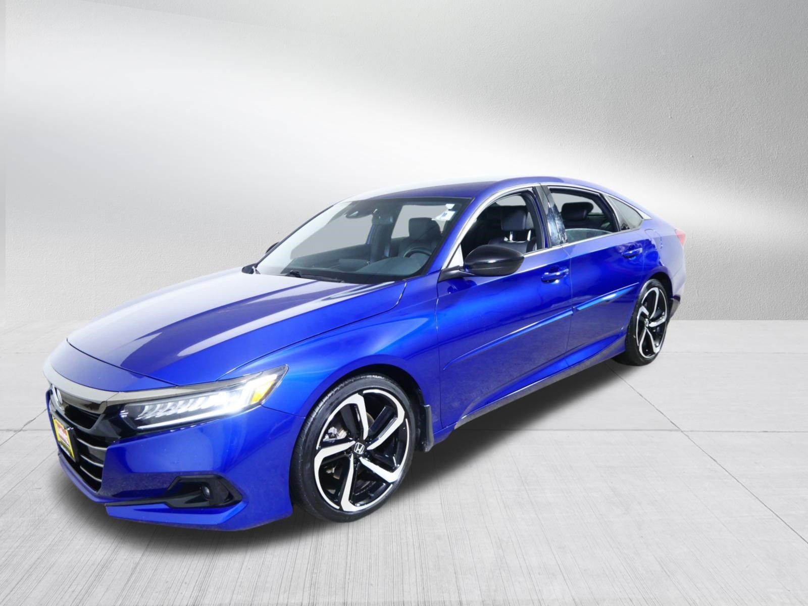 Used 2022 Honda Accord Sport image 3