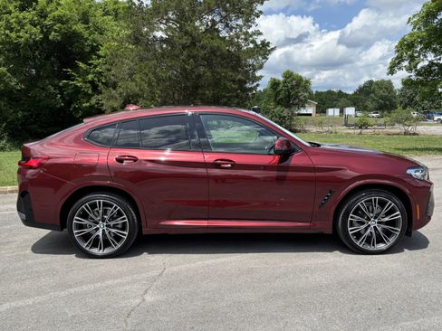 Used 2025 BMW X4 xDrive30i w/ Premium Package AWD/4WD image 8