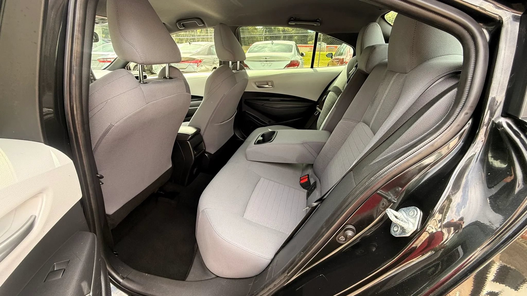 Used 2021 Toyota Corolla SE FWD image 11