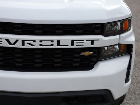 Used 2021 Chevrolet Silverado 1500 Custom image 16