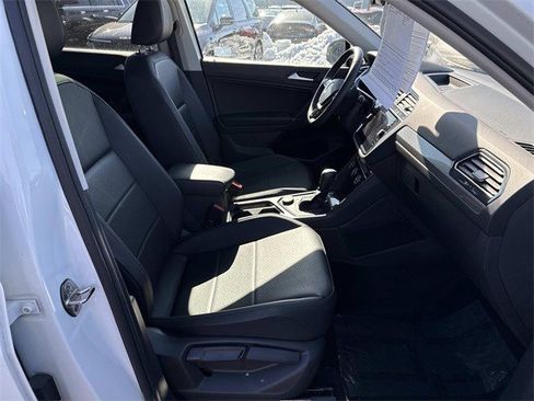 Used 2020 Volkswagen Tiguan SEL image 9