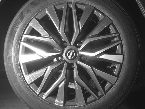 Used 2025 Nissan Altima 2.5 SV image 15