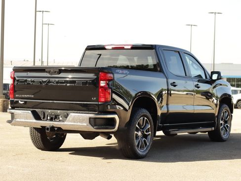Used 2024 Chevrolet Silverado 1500 LT AWD/4WD image 7