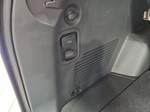 Used 2024 Kia EV9 Wind AWD/4WD image 32