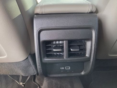 Used 2022 Cadillac XT4 Luxury FWD image 27