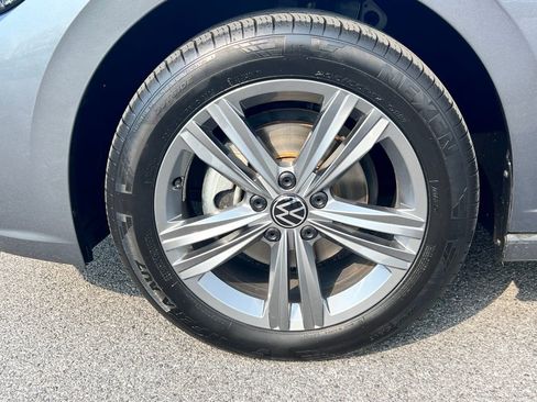 Used 2024 Volkswagen Jetta SE image 13