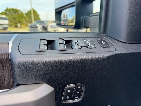 Used 2020 Ford F250 Lariat w/ Lariat Value Package image 18