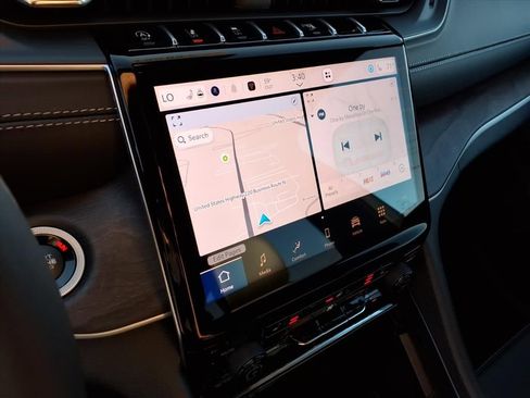 New 2025 Jeep Grand Cherokee Limited w/ Black Appearance Package image 22