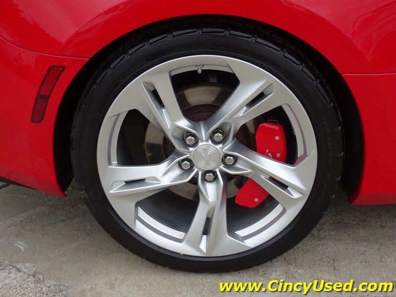 Used 2016 Chevrolet Camaro SS RWD image 35