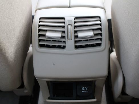 Used 2014 Mercedes-Benz E 350 Sedan image 27