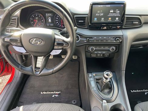 Used 2020 Hyundai Veloster N w/ Performance Package image 9