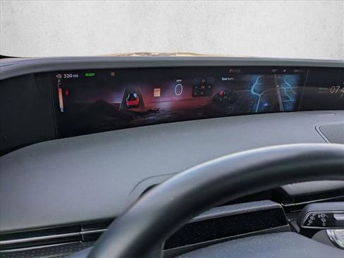 Used 2025 Lincoln Nautilus Premier w/ Equipment Group 102A image 9