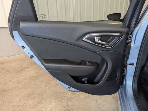 Used 2015 Chrysler 200 Limited w/ Convenience Group FWD image 36