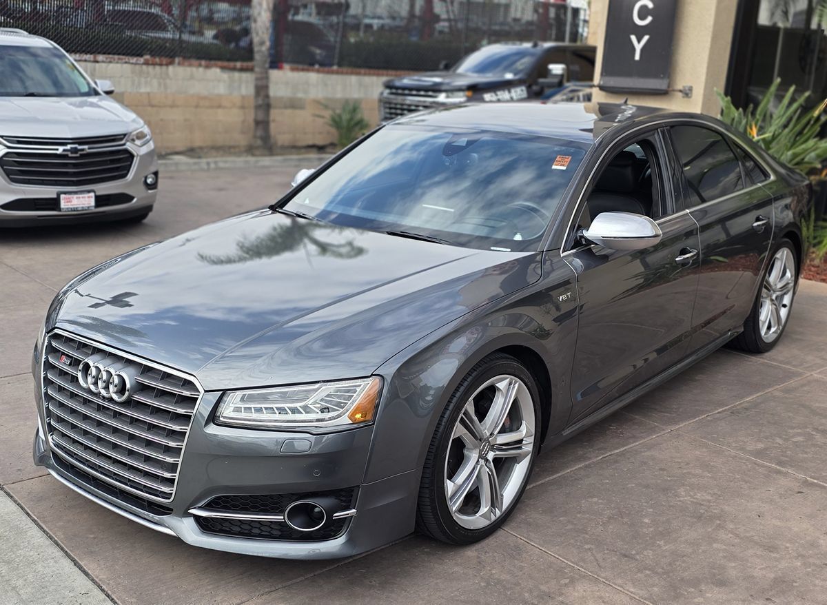 Used 2015 Audi S8 AWD/4WD image 5