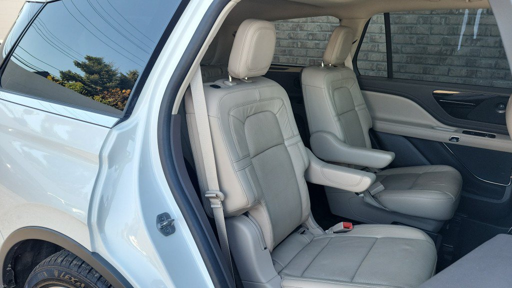 Used 2021 Lincoln Aviator Reserve w/ Equipment Group 201A AWD/4WD image 23