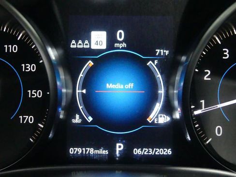 Used 2019 Jaguar F-PACE Premium AWD/4WD image 34