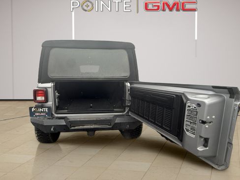 Used 2019 Jeep Wrangler Unlimited Sport S image 30