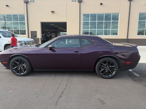 Used 2022 Dodge Challenger SXT w/ Blacktop Package image 4