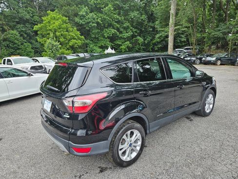 Used 2017 Ford Escape SE image 11
