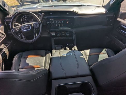 Used 2024 GMC Sierra 2500 AT4 w/ AT4 Premium Plus Package image 16