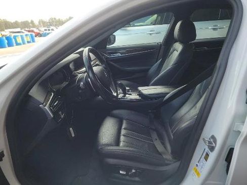 Used 2019 BMW 530i w/ Convenience Package image 4