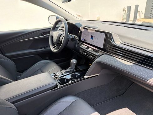 Used 2026 Toyota Camry XLE FWD image 28