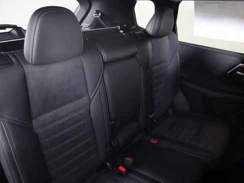 Used 2024 Mitsubishi Outlander SE image 33