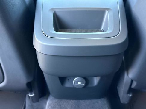 Certified 2025 Volvo XC60 B5 Plus image 15