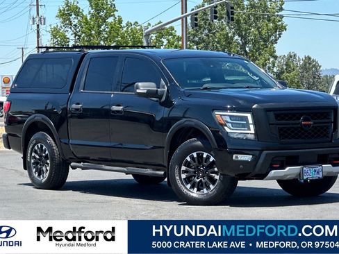 Used 2021 Nissan Titan PRO-4X w/ Pro-4x Convenience Package AWD/4WD image 1