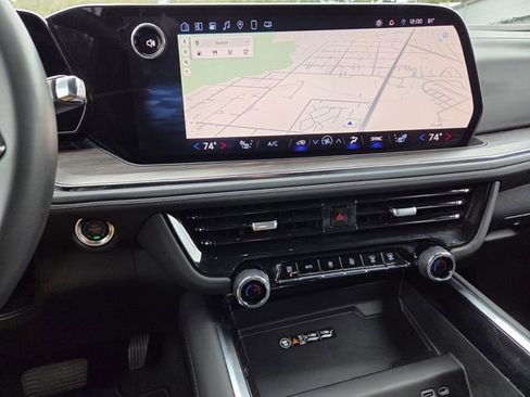 Certified 2025 Chevrolet Tahoe LT image 30