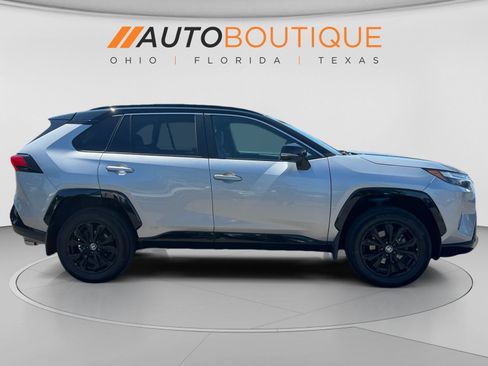 Used 2022 Toyota RAV4 XSE w/ XSE Grade Weather Package AWD/4WD image 6