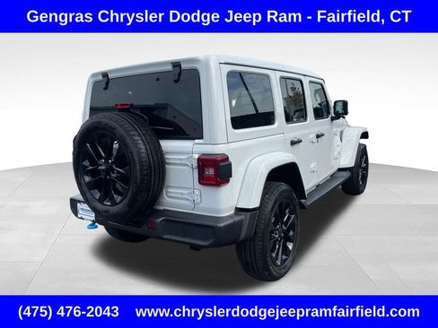 Used 2024 Jeep Wrangler Unlimited Sahara AWD/4WD image 7