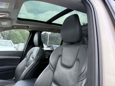 Certified 2023 Volvo XC90 T8 Ultimate w/ Lounge Package AWD/4WD image 12