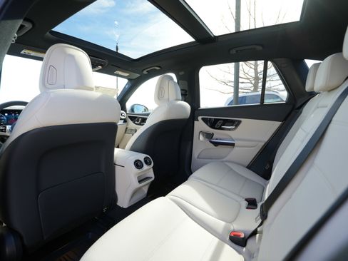 New 2026 Mercedes-Benz GLC 300 4MATIC image 40