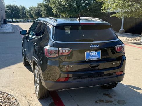 Used 2019 Jeep Compass Limited AWD/4WD image 3