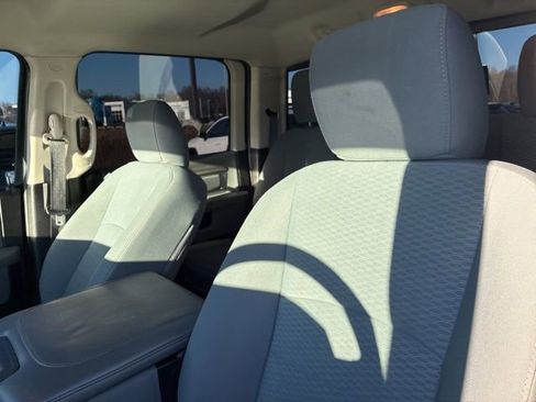 Used 2019 RAM 1500 Classic SLT image 10