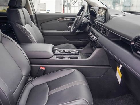New 2025 Honda Pilot Touring image 22