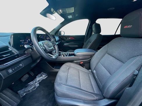 Used 2024 Chevrolet Traverse Z71 AWD/4WD image 14
